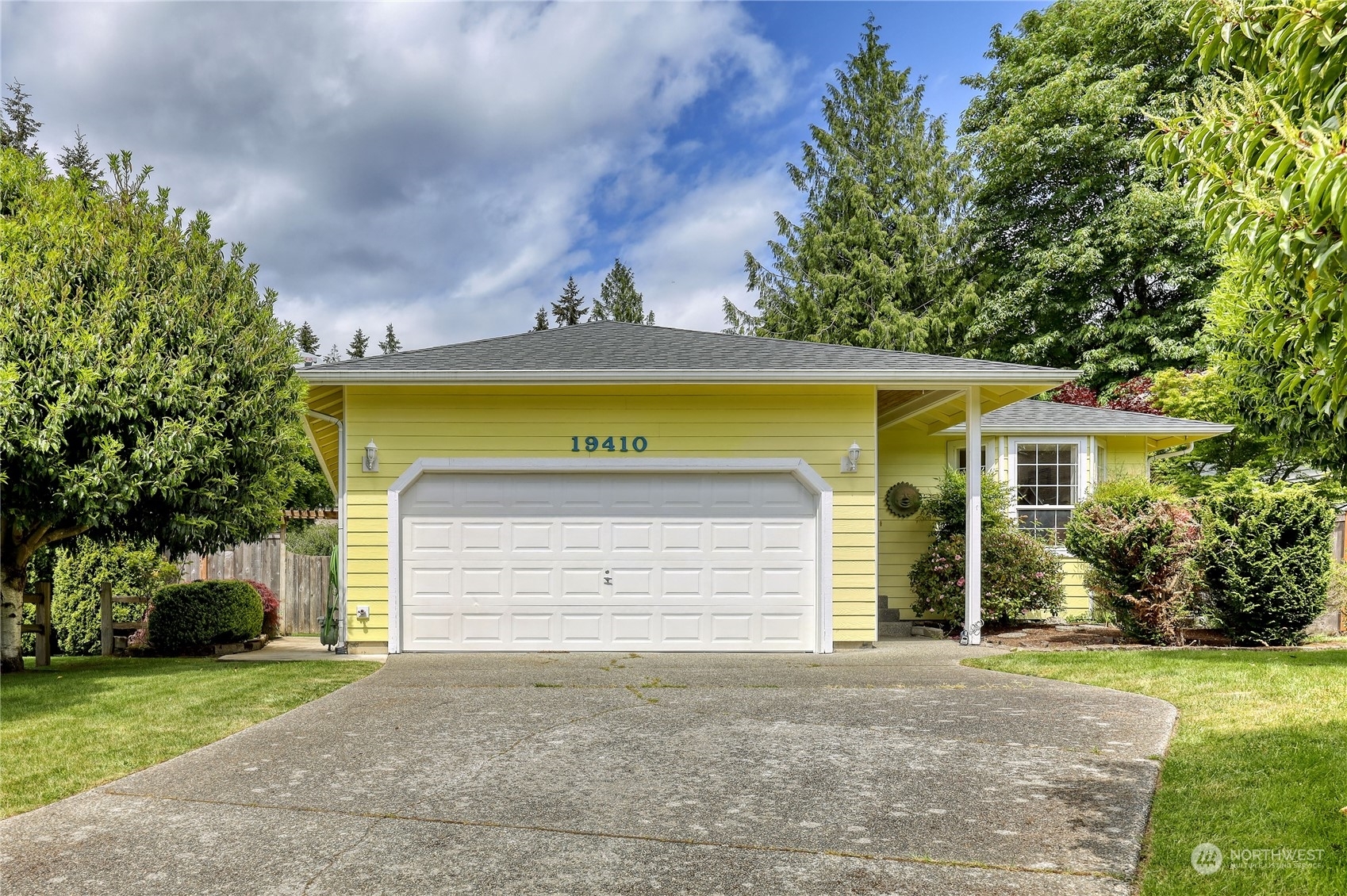 Property Photo:  19410 Schooner Court NE  WA 98370 