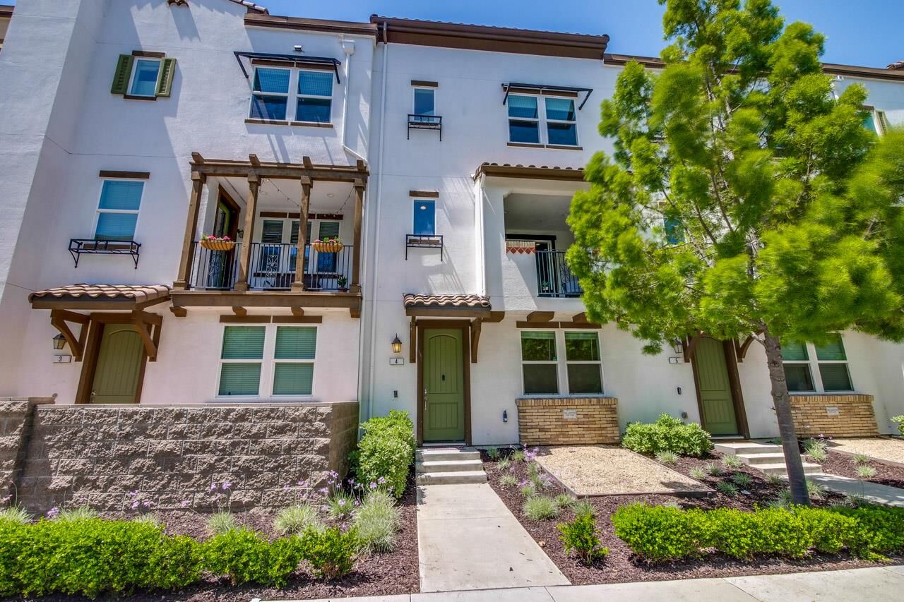 Property Photo:  61 Montecito Vista Drive 4  CA 95111 