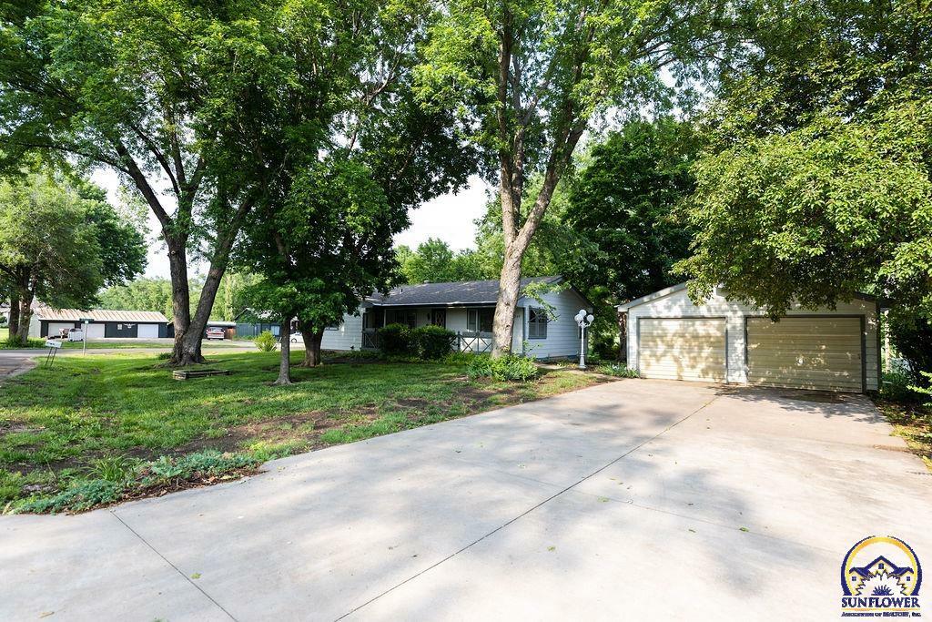 Property Photo:  624 Pierce St  KS 66507 