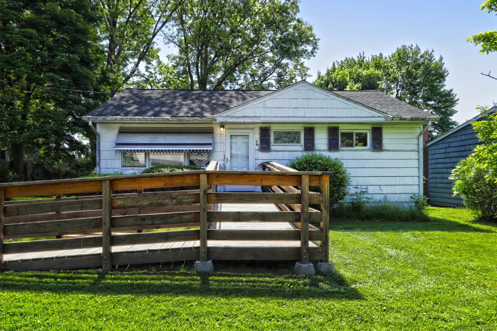 Property Photo: 39 Skyline Drive CT 06516