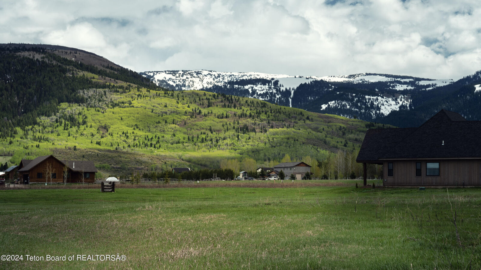 Property Photo: 1565 Larsen Lane ID 83422