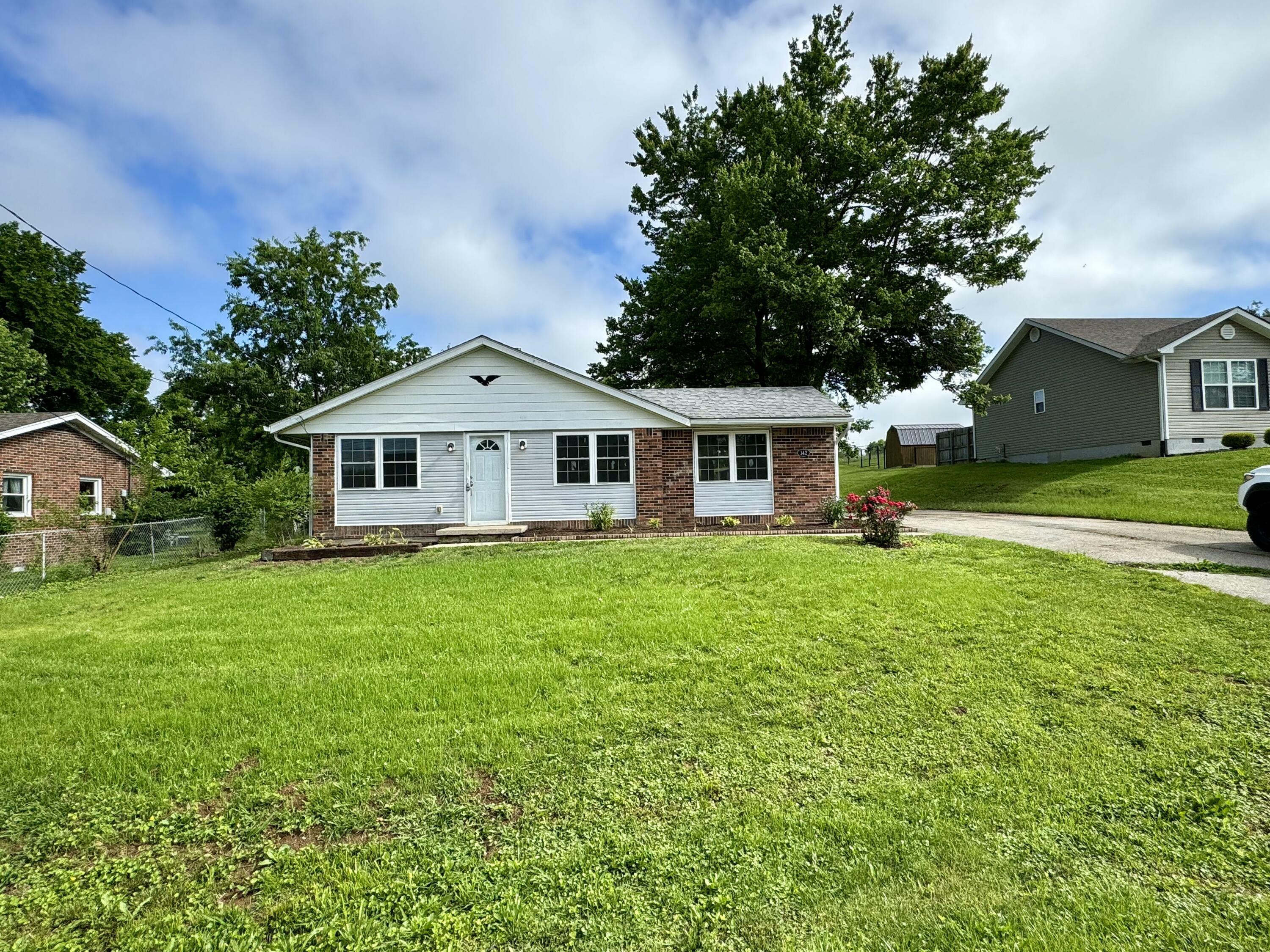 Property Photo:  142 Oliver Drive  KY 40475 