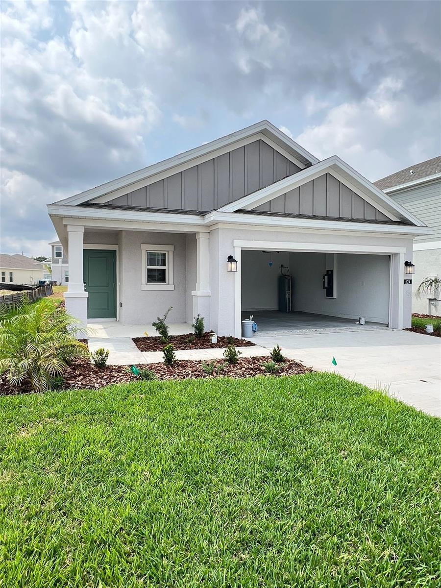Property Photo:  524 Bell Prairie Circle  FL 33859 