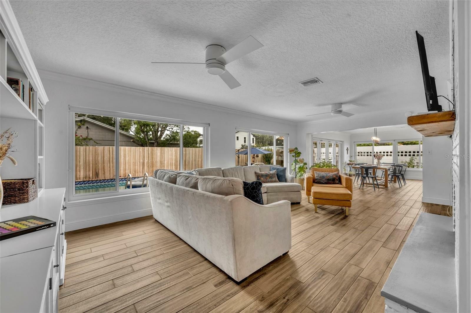 Property Photo: 661 Mojave Trail FL 32751
