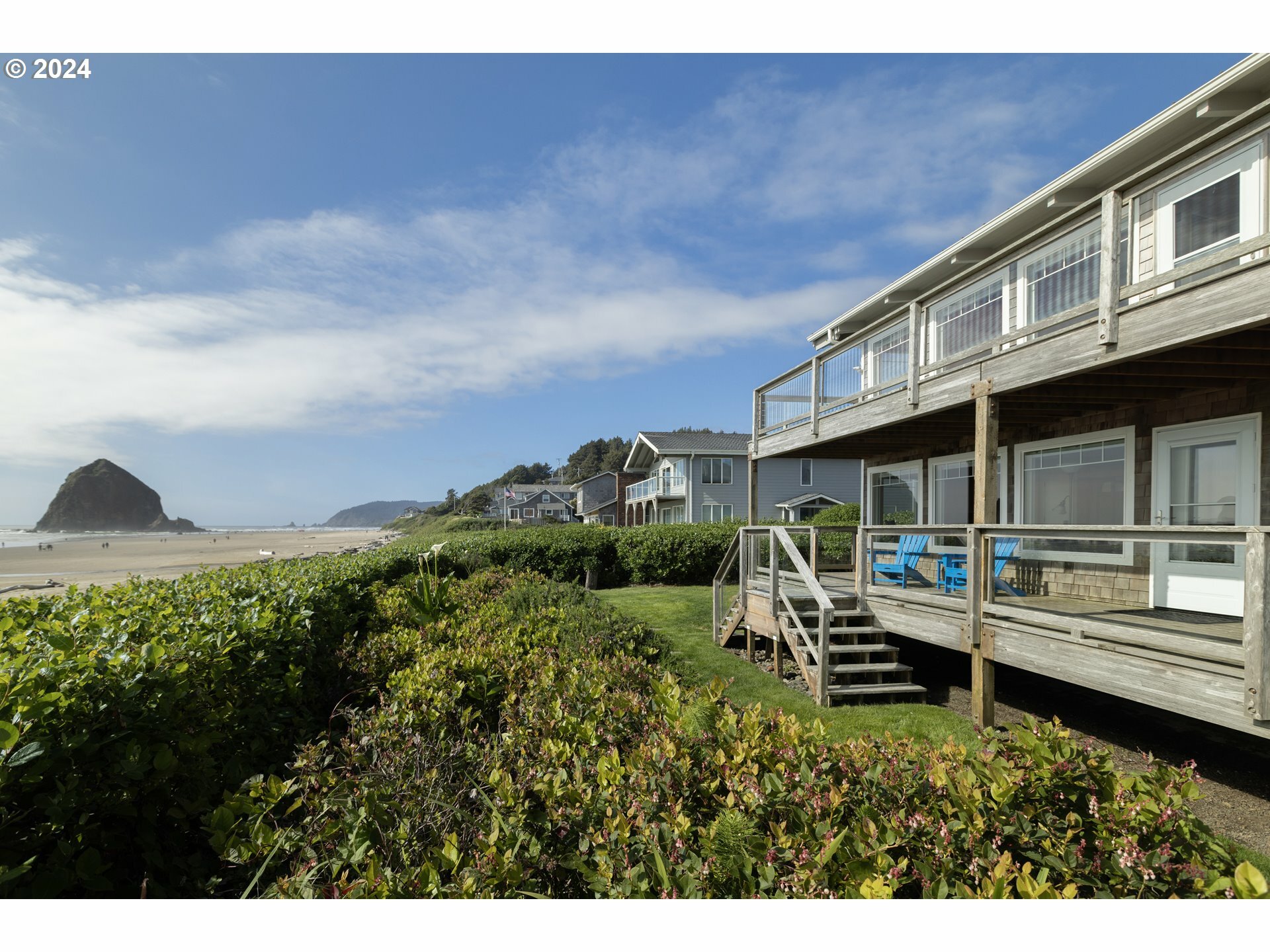 Property Photo: 287 W Tanana Ave OR 97110