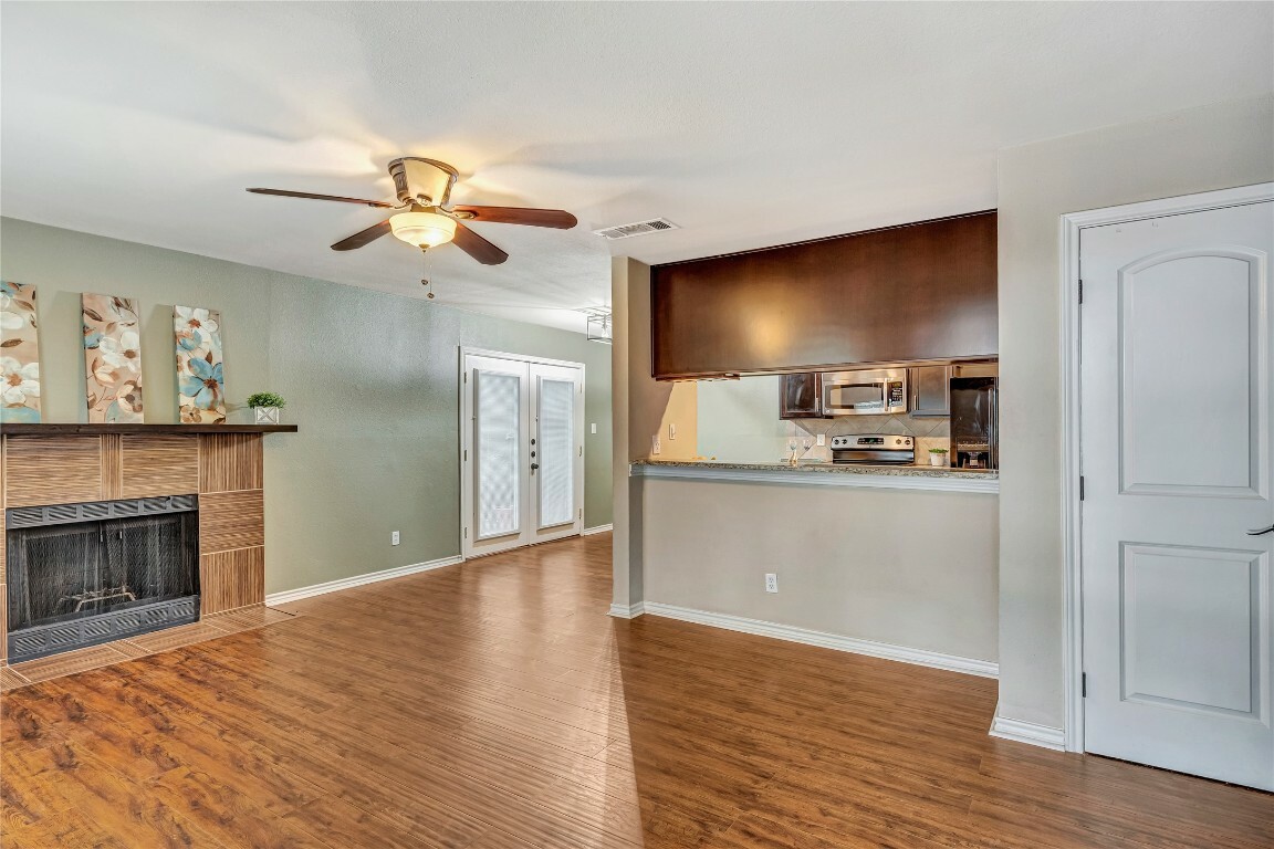 Property Photo:  6700 Cooper Lane 5  TX 78745 