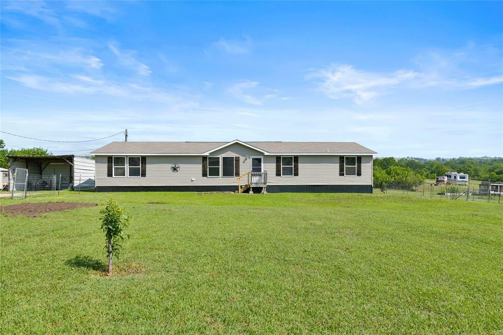 Property Photo:  566 Hilltop Trail  TX 76078 