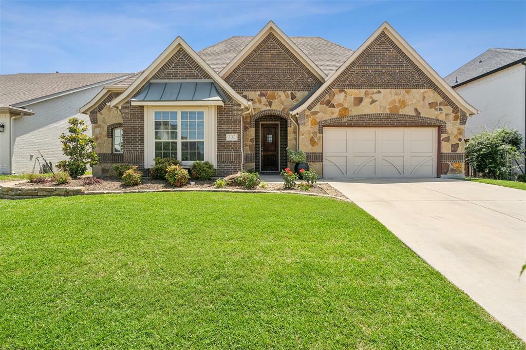 Property Photo:  332 Parkview Drive  TX 76008 