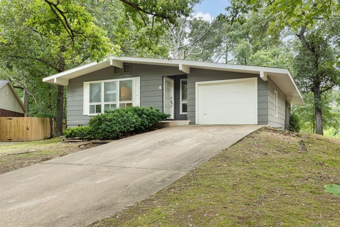 Property Photo:  4 Spalding Lane  AR 72714 