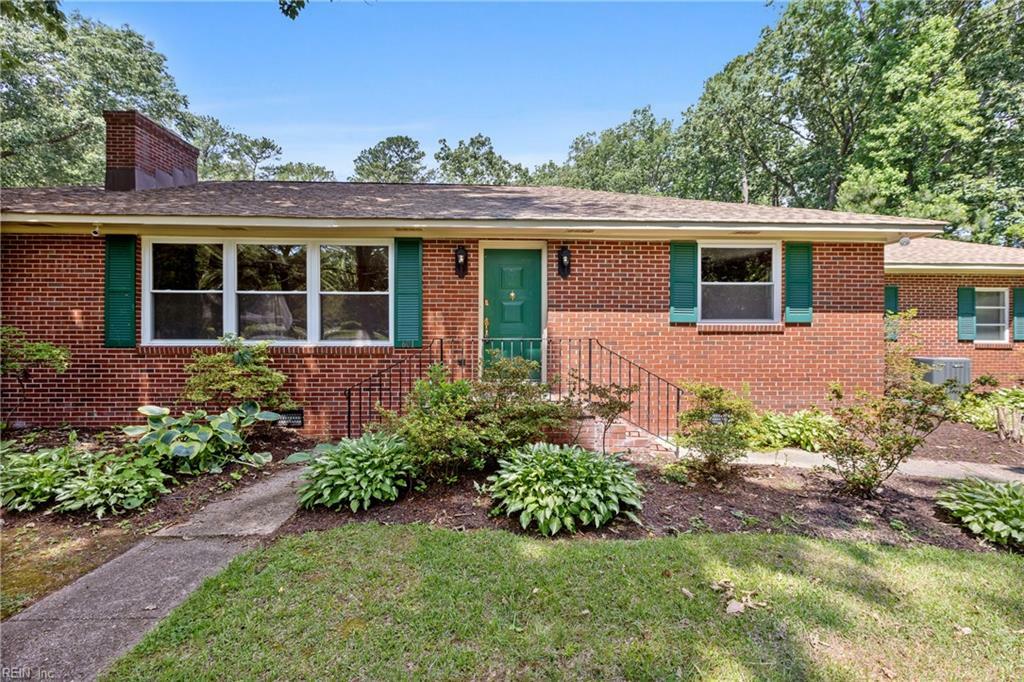 Property Photo:  601 Pinetree Drive  VA 23452 