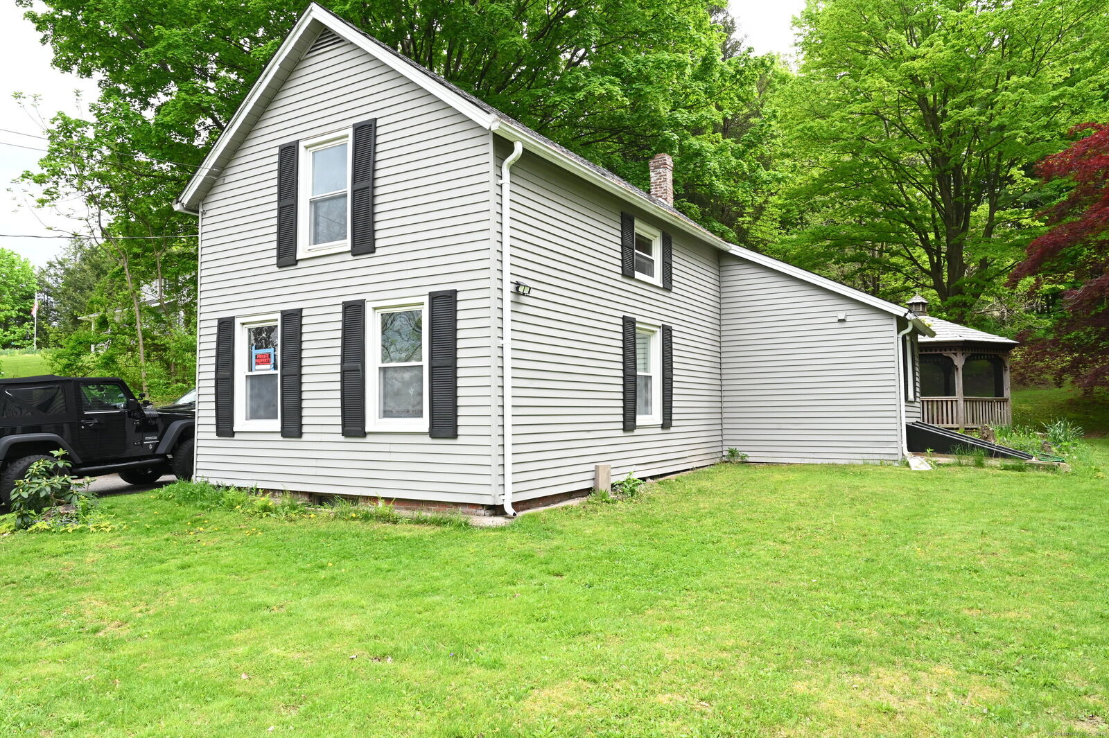 Property Photo:  1557 Country Club Road  CT 06457 