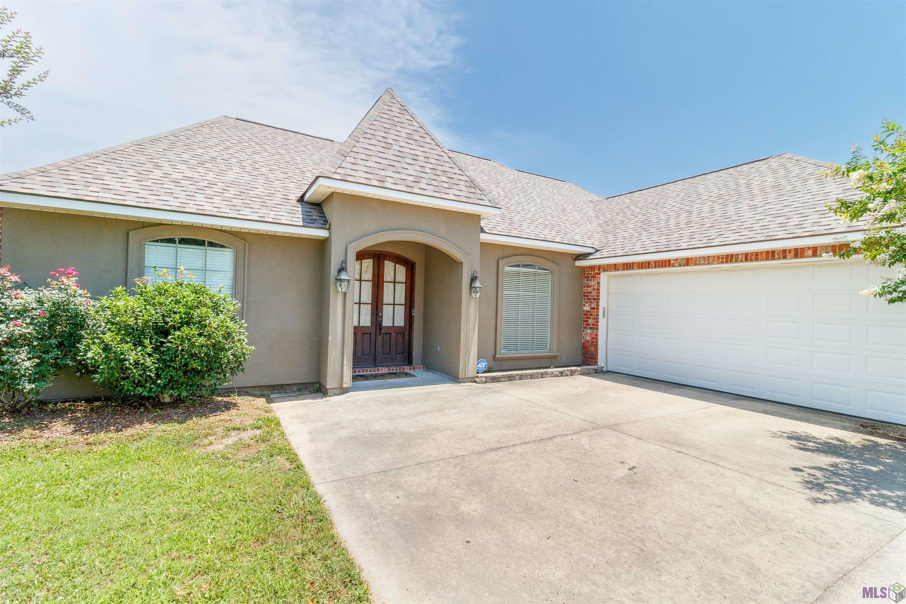 Property Photo:  3200 Rivers Edge Dr  LA 70710 