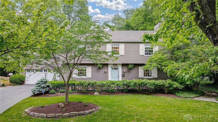 815 E Schantz Avenue  Oakwood OH 45419 photo