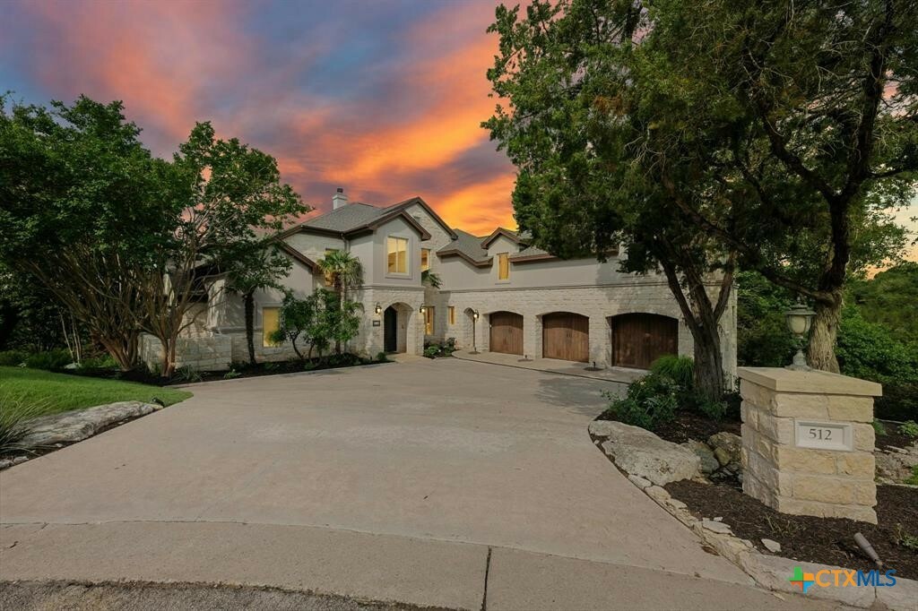 Property Photo:  512 Newhall Cove  TX 78746 