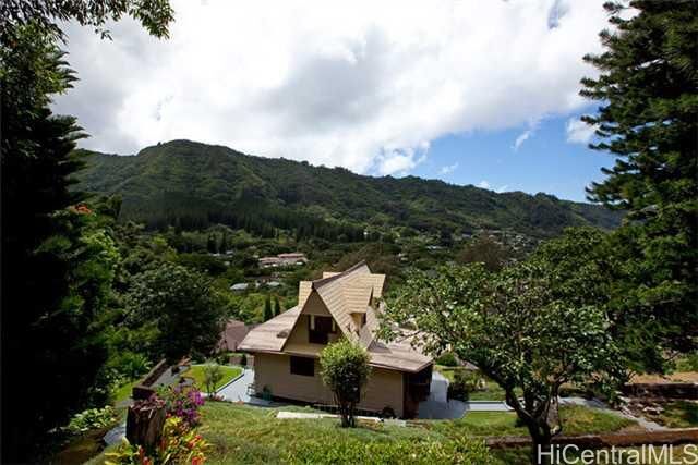 Property Photo:  108 Meleana Place  HI 96817 