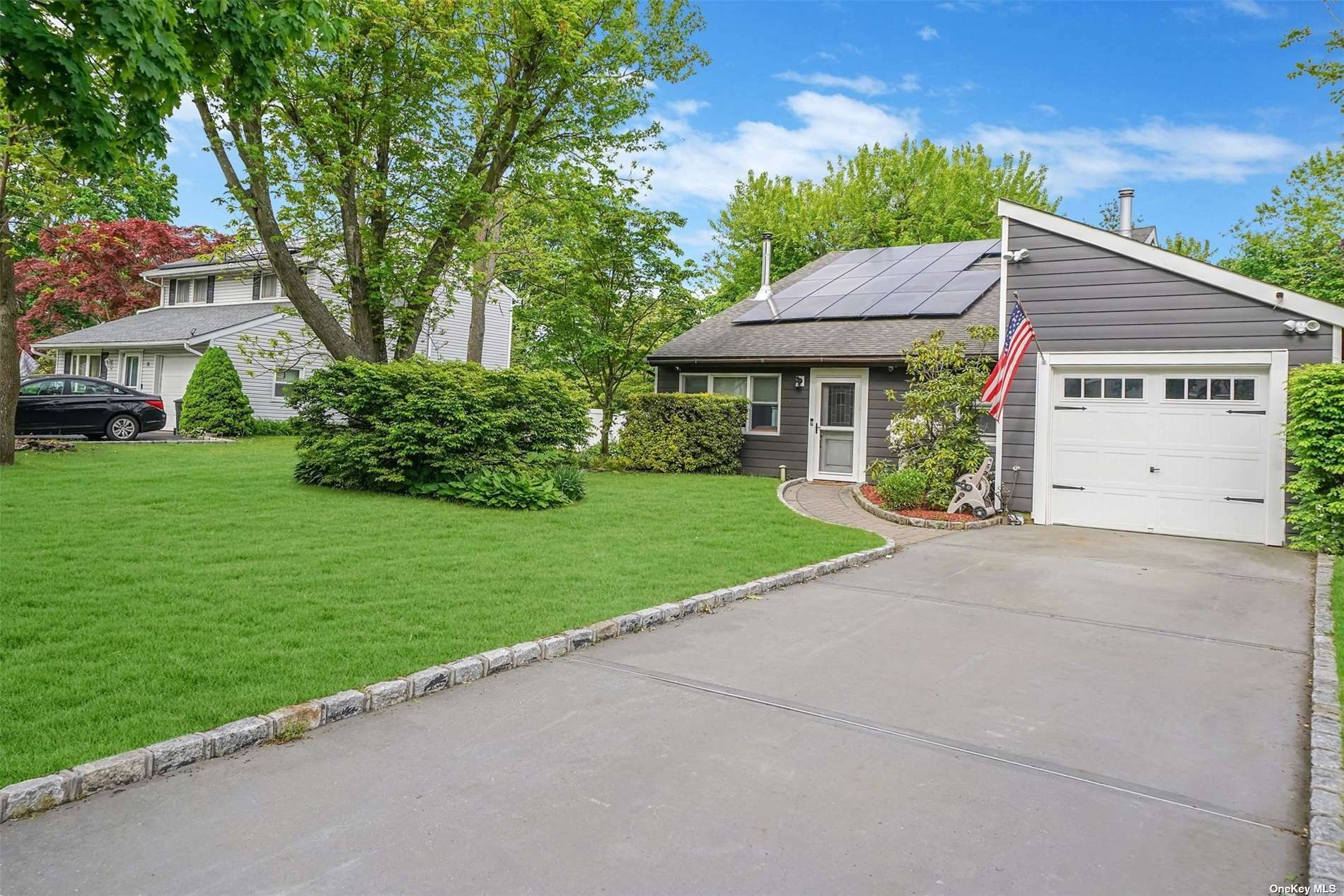 Property Photo:  33 Nantucket Drive  NY 11763 