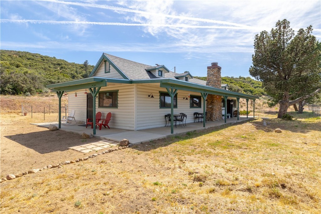 Property Photo:  60861 Burnt Valley Road  CA 92539 