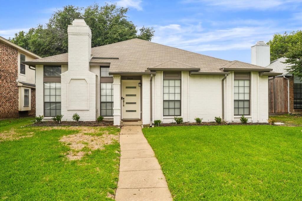 Property Photo: 7809 Prescott Drive TX 75025