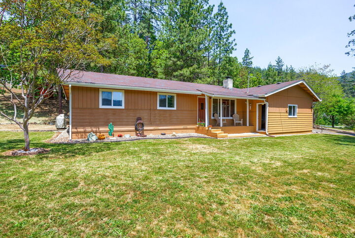 460 Rancho Vista Drive  Grants Pass OR 97526 photo