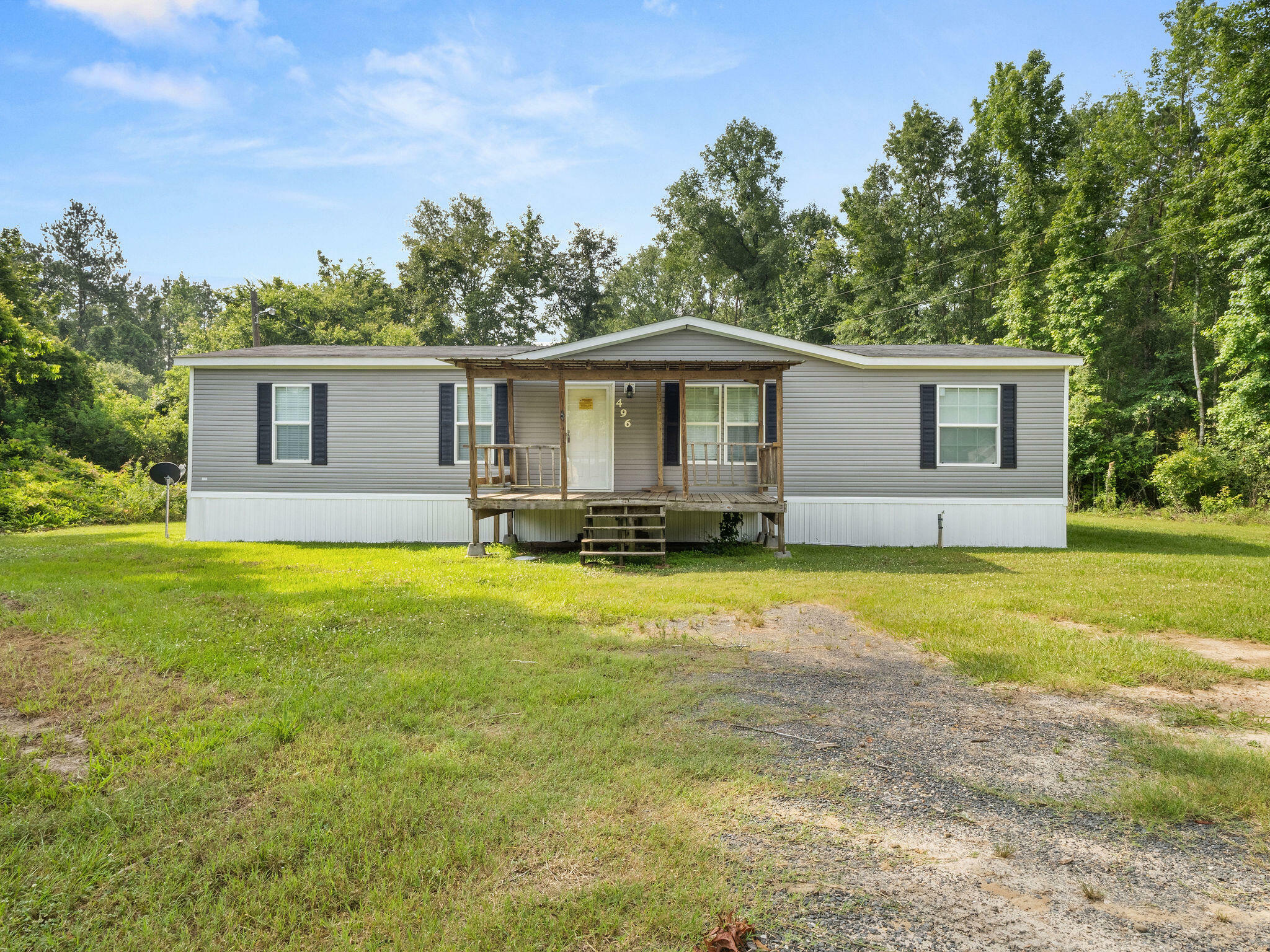 Property Photo:  496 Middle Johnson St.  LA 70653 