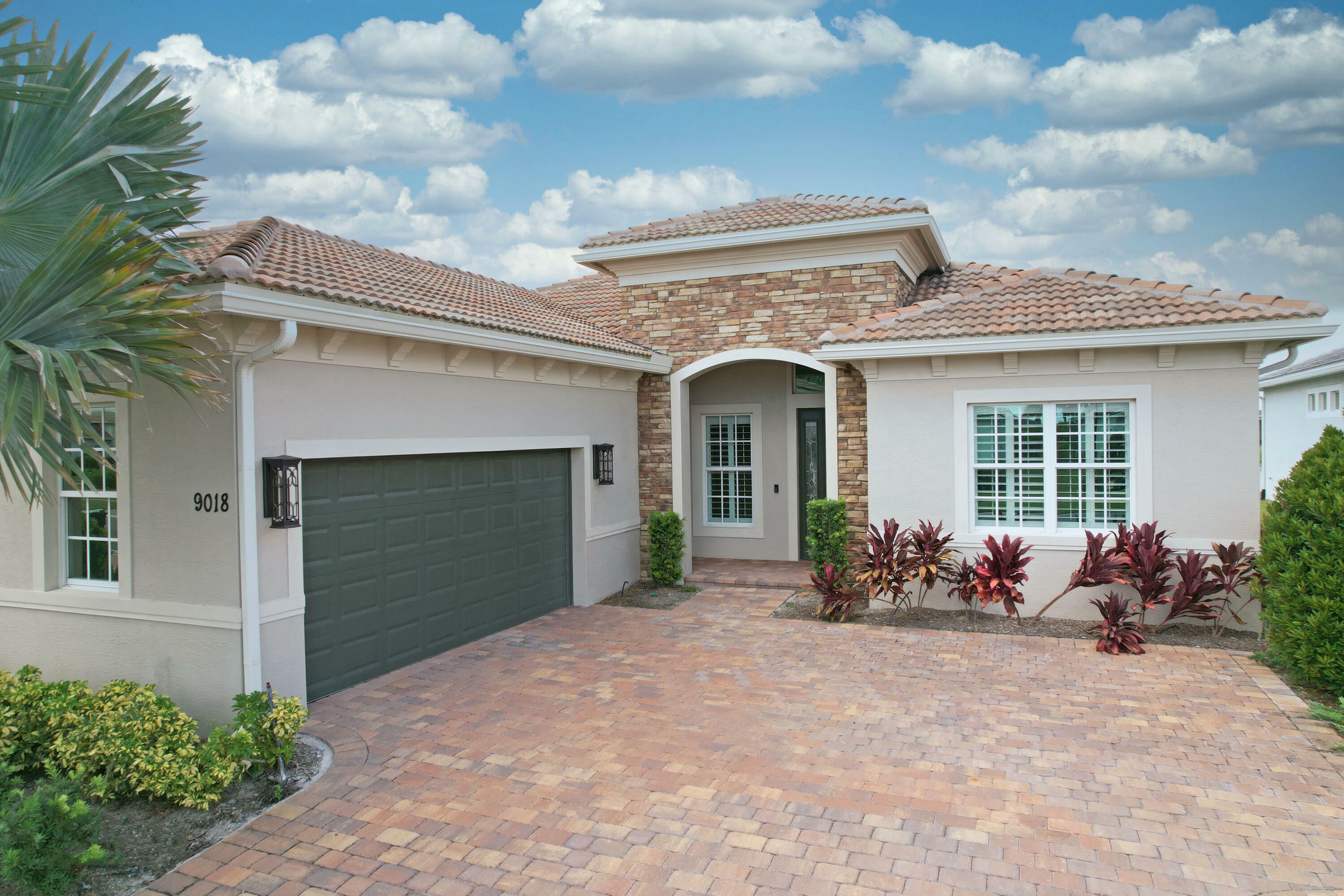 Property Photo:  9018 SW Matilda Way  FL 34987 