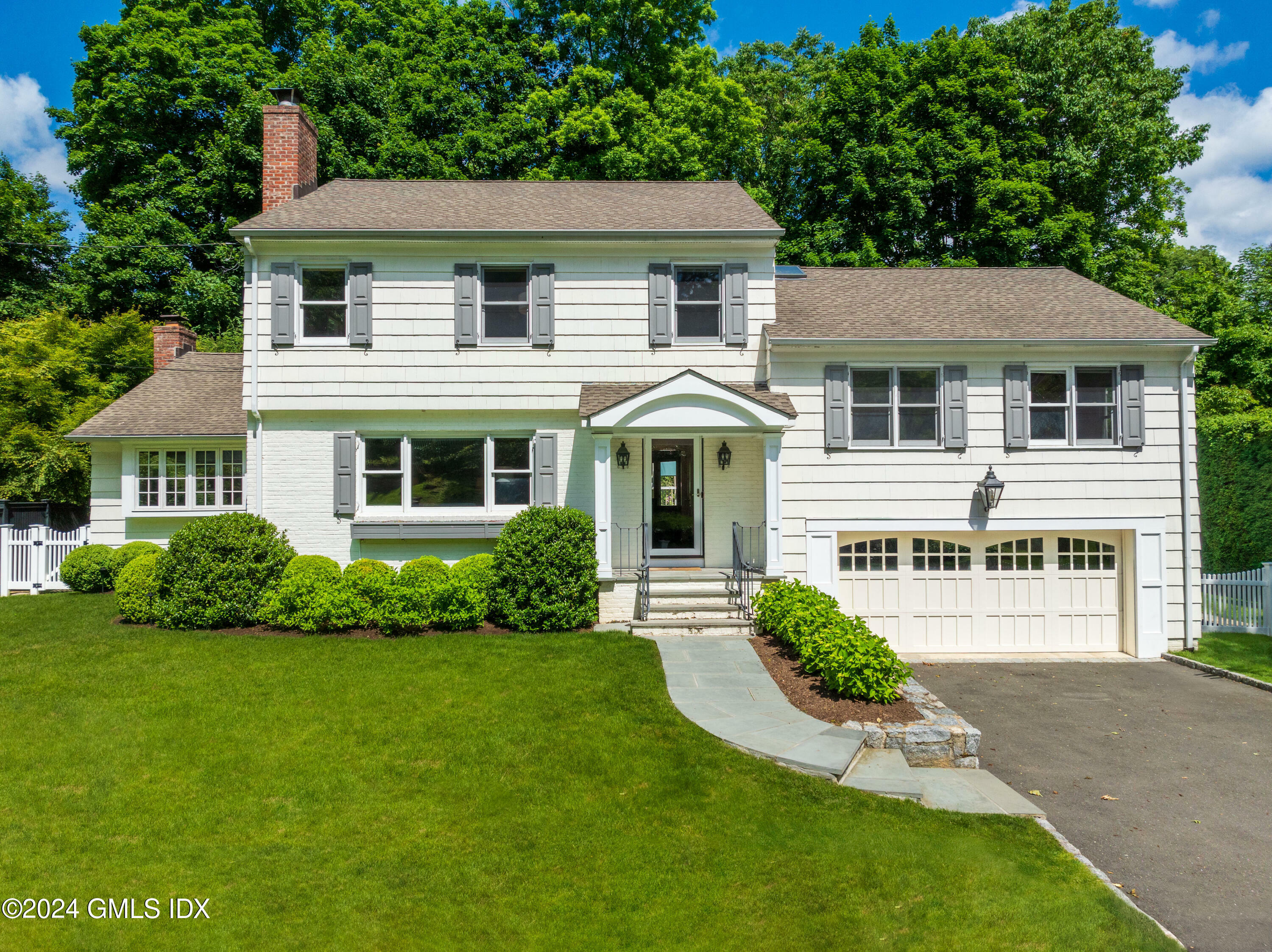 15 Skylark Road  Greenwich CT 06830 photo