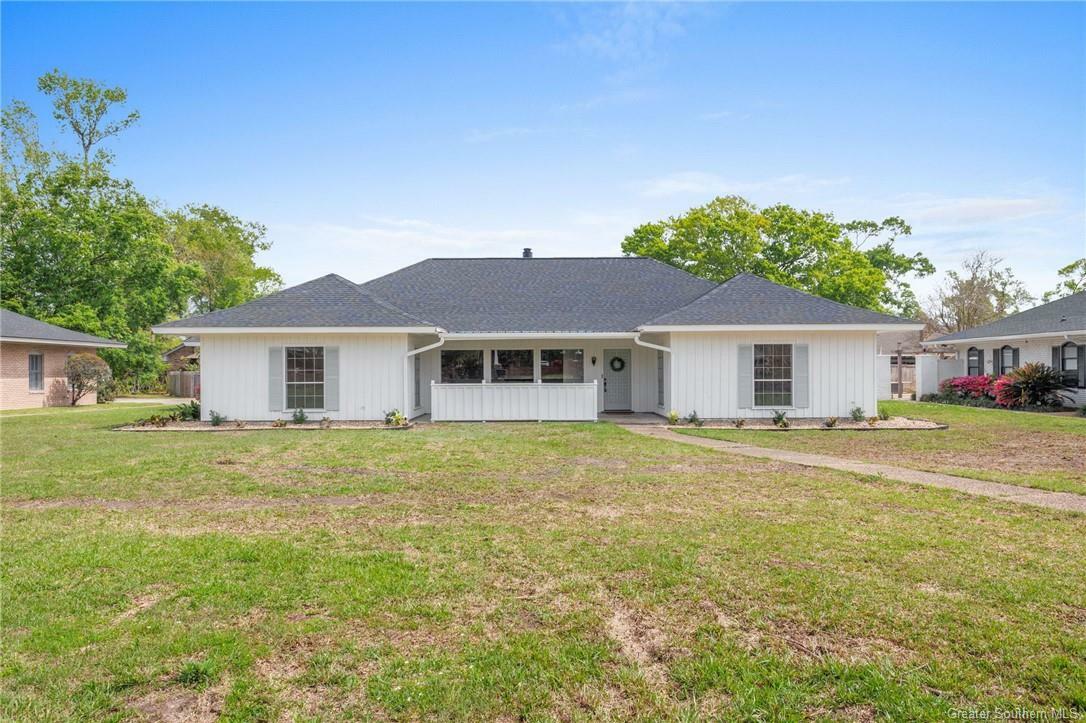 Property Photo:  3715 Holly Hill Road  LA 70605 