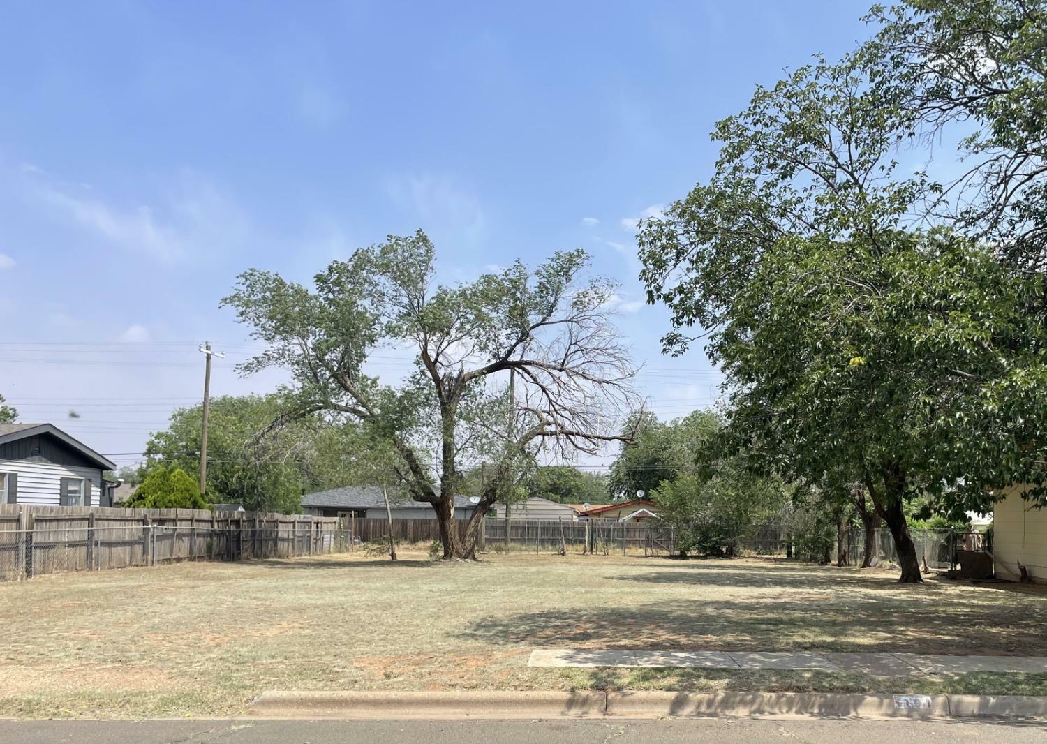 Property Photo:  5104 39th Street  TX 79414 