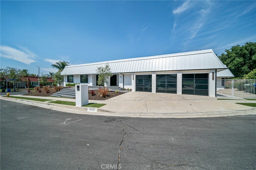 Property Photo:  9525 Wish Avenue  CA 91325 