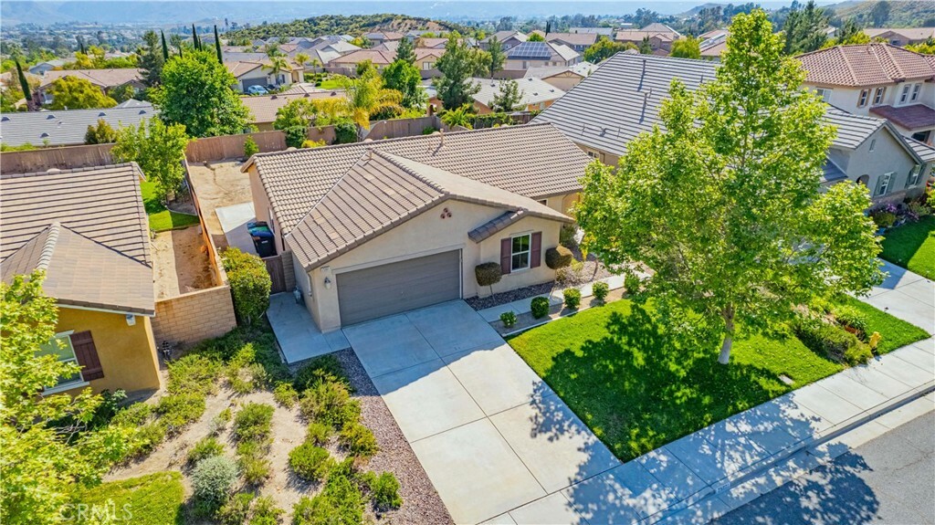 Property Photo:  25901 Seagrass Trail  CA 92595 