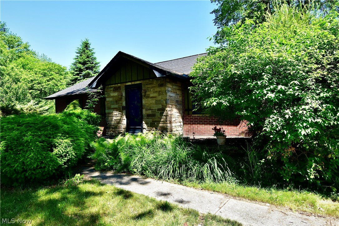 Property Photo:  24836 Kennedy Ridge Road  OH 44070 