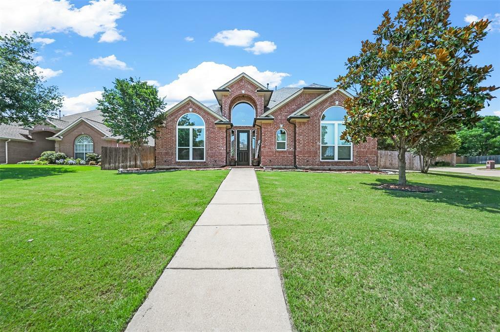 Property Photo:  2406 Summer Glen Court  TX 76001 