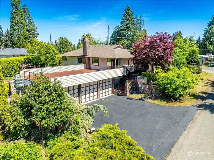 Property Photo:  16631 21st Avenue SW  WA 98166 