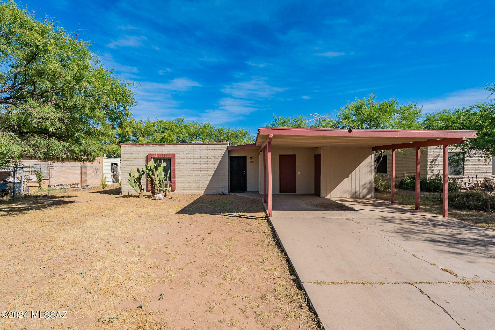 Property Photo:  4801 W De La Canoa Drive  AZ 85645 