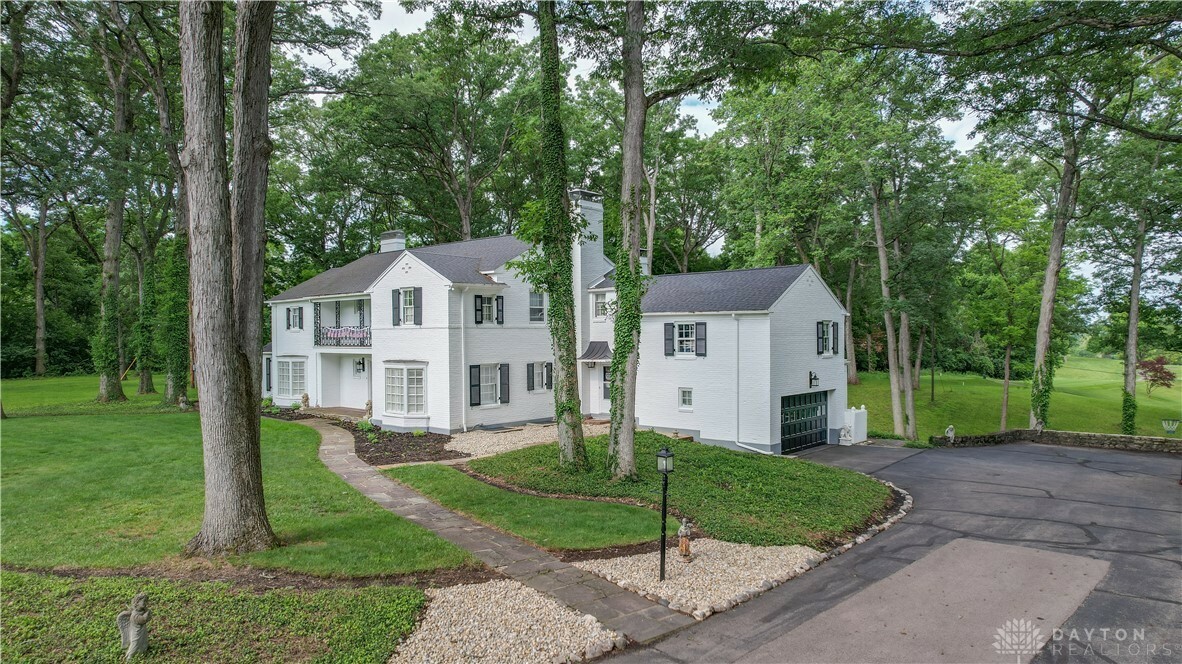 Property Photo:  2401 Signal Hill Road  OH 45504 