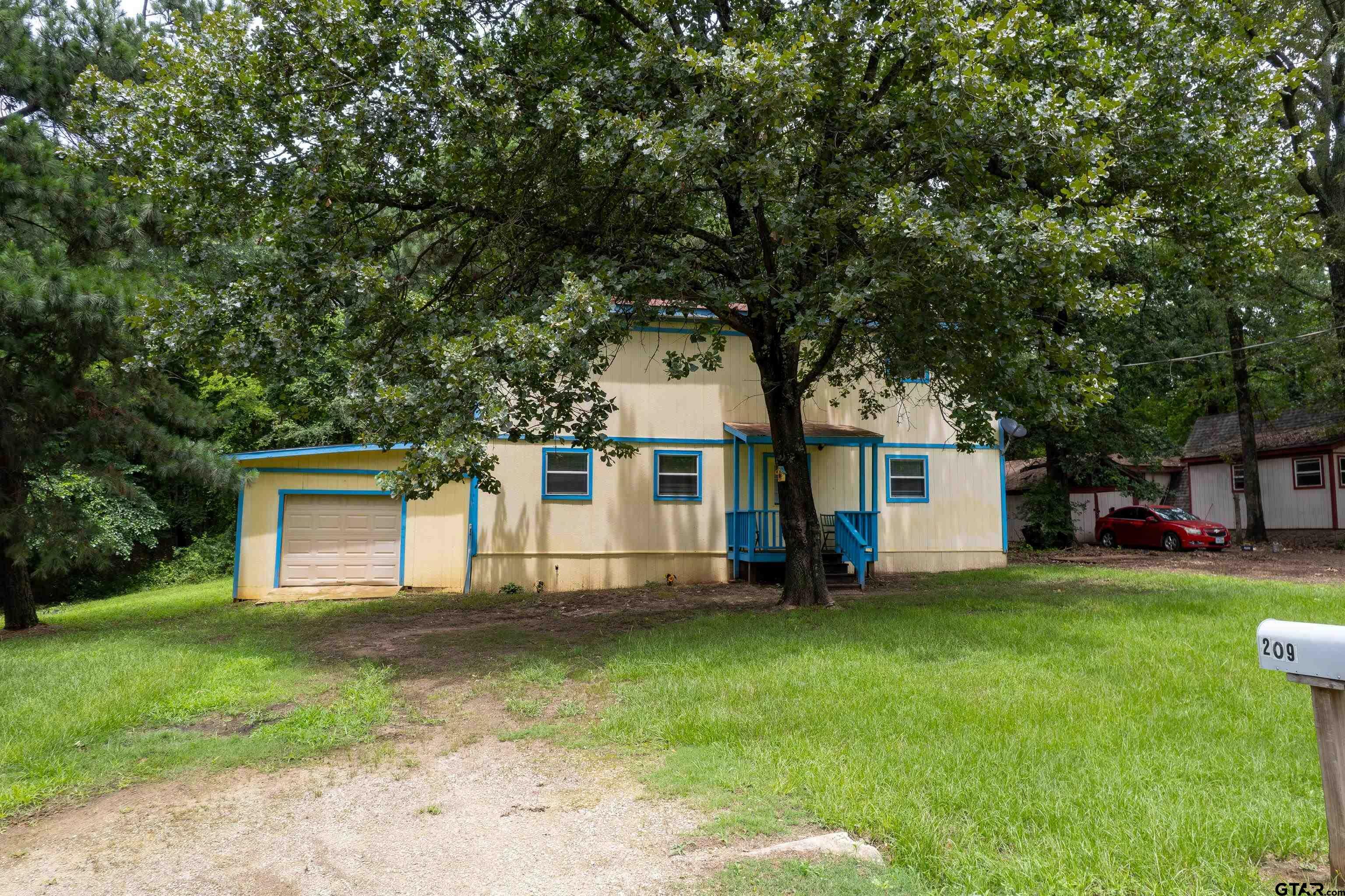 Property Photo:  209 &Amp 210 Llano Road  TX 75457 