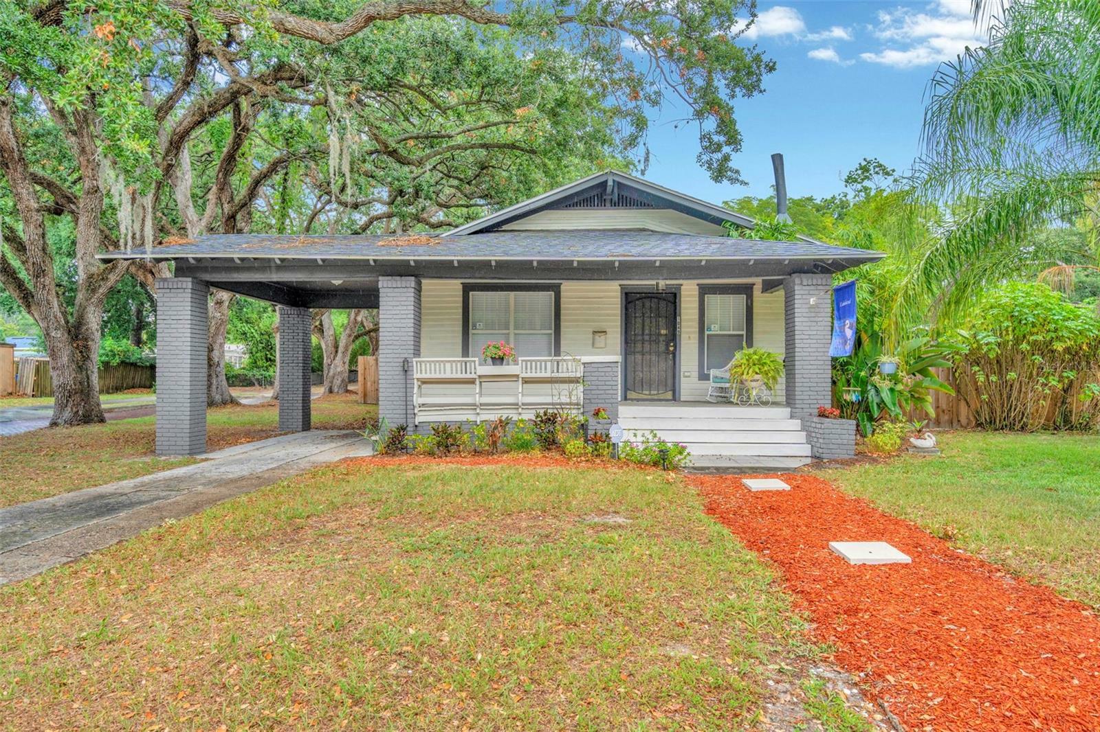 Property Photo:  1049 Dorothy Street  FL 33815 