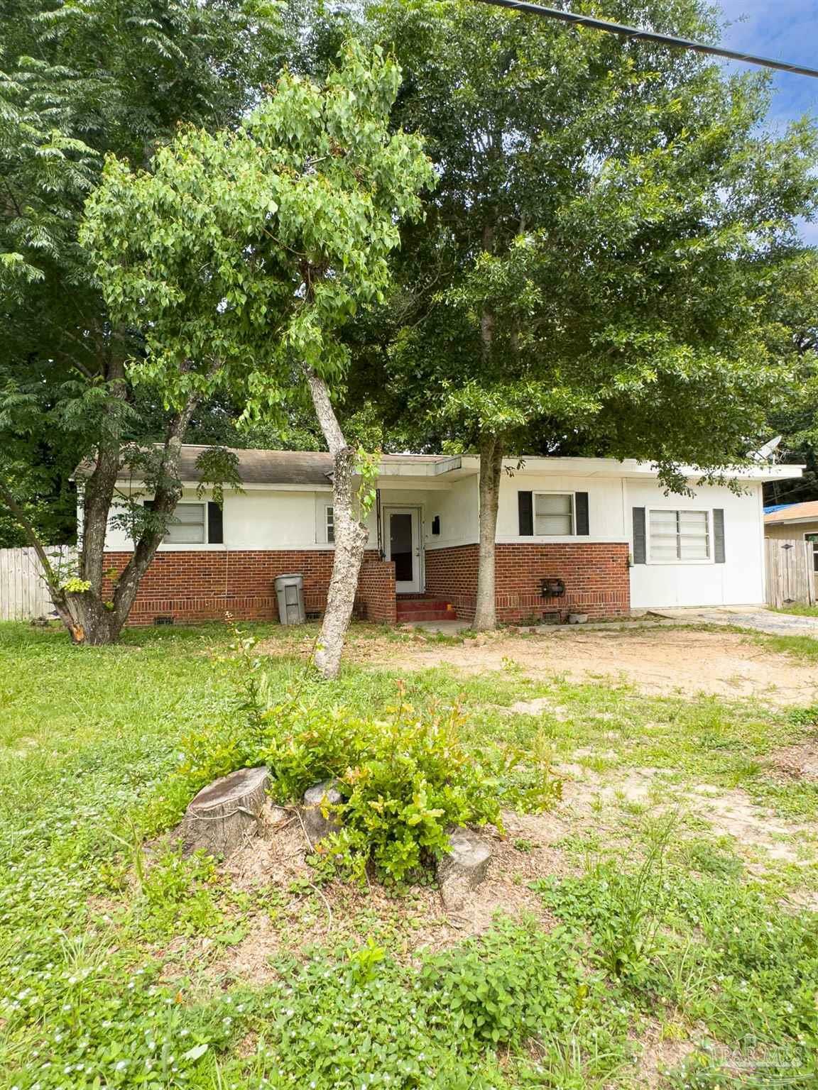 Property Photo:  1019 Trenton Dr  FL 32505 