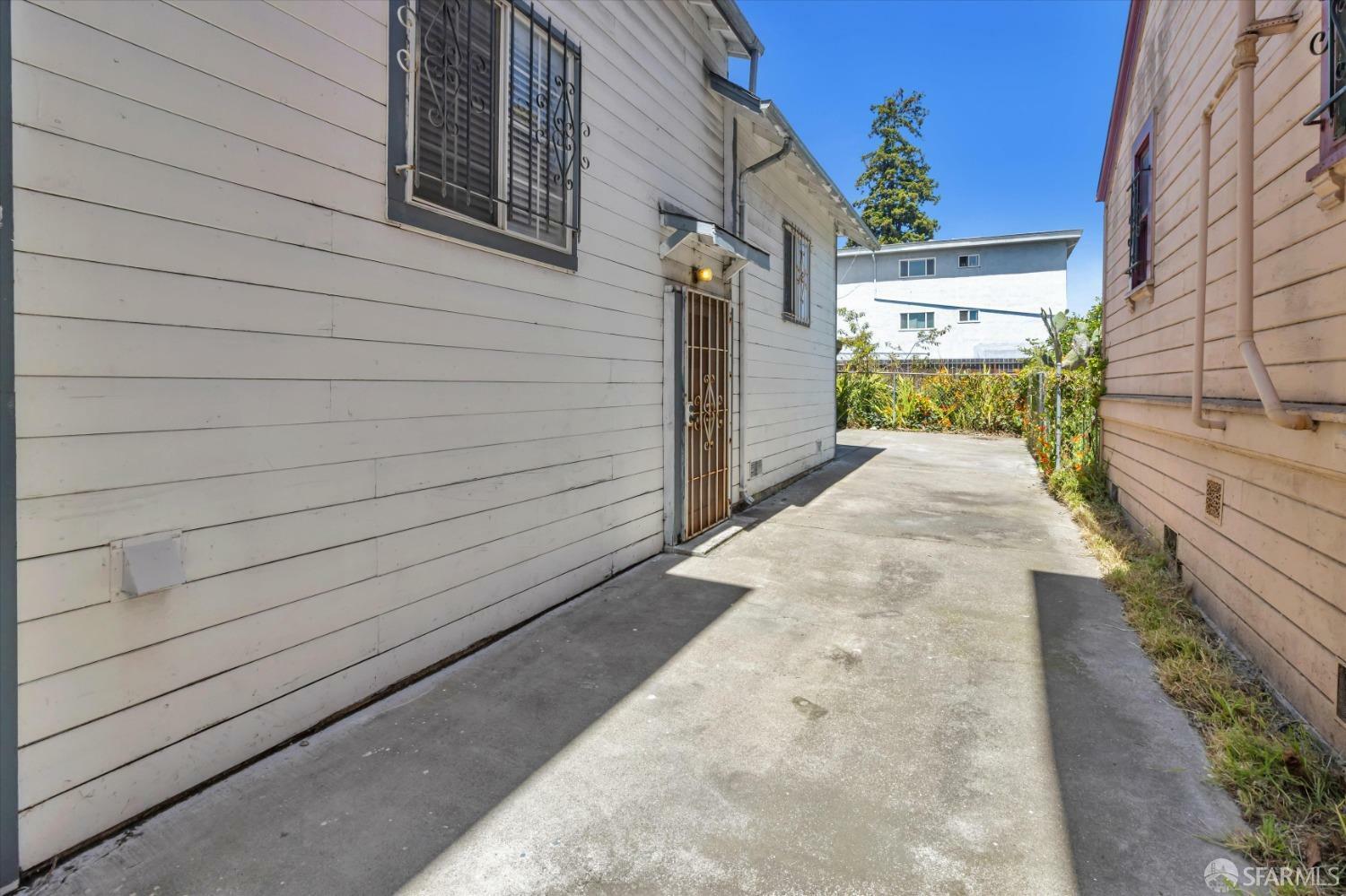 Property Photo:  430 Foothill Boulevard  CA 94606 