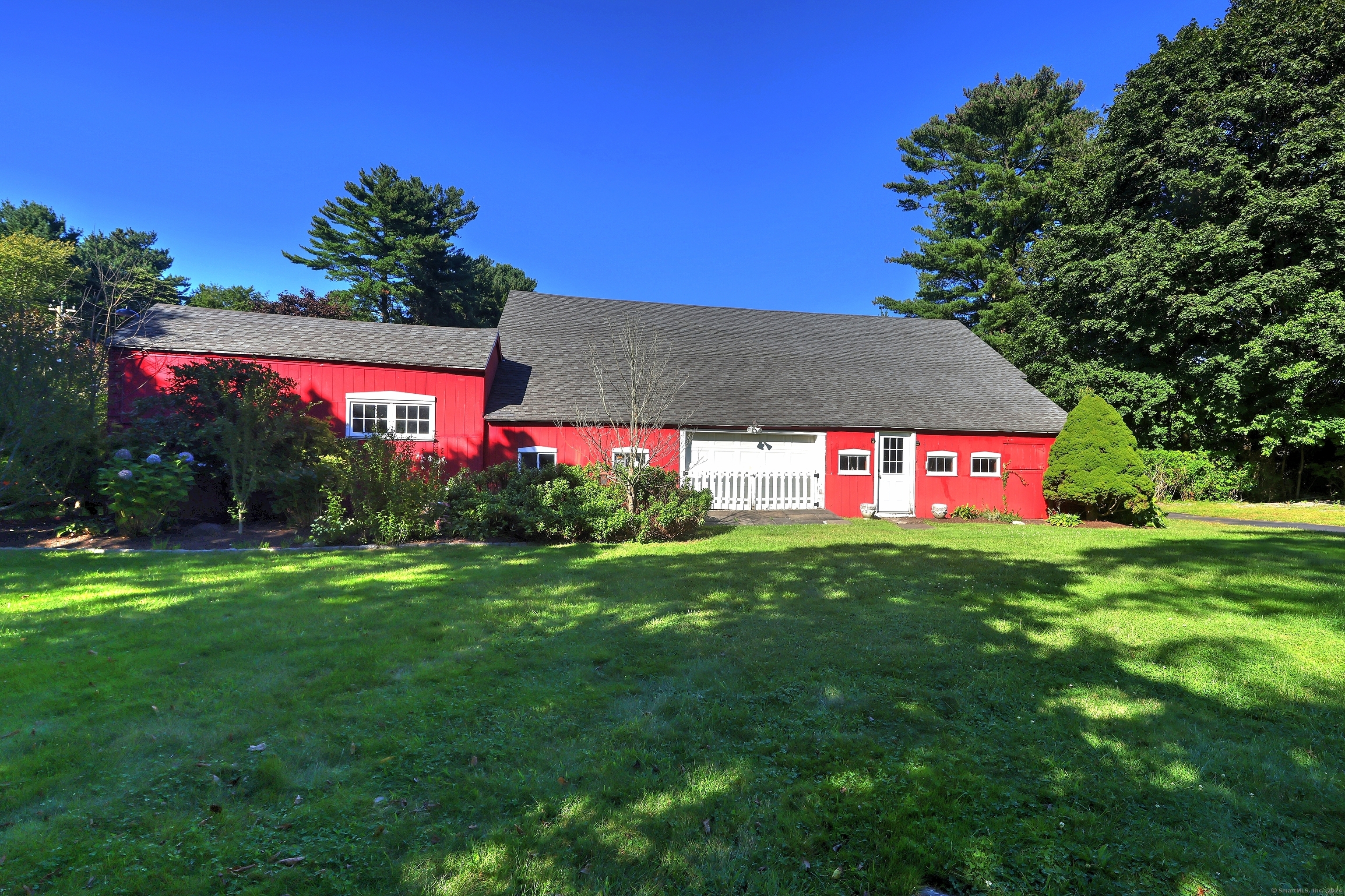 Property Photo:  1224 Daniels Farm Road  CT 06611 