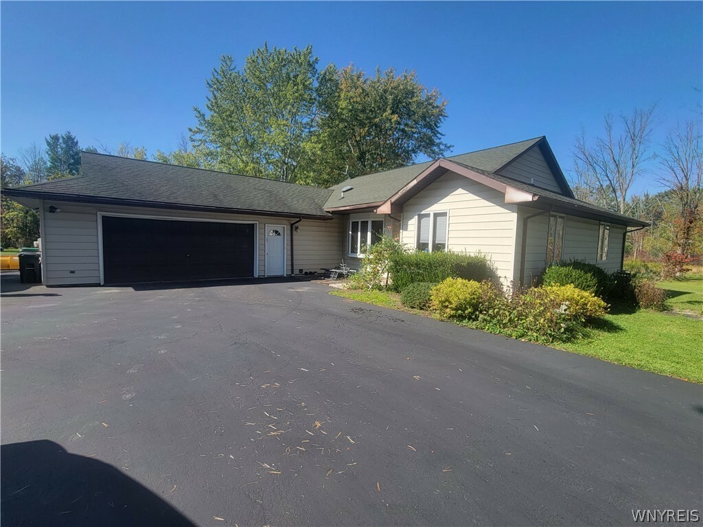 Property Photo: 5249 Bussendorfer Road NY 14127