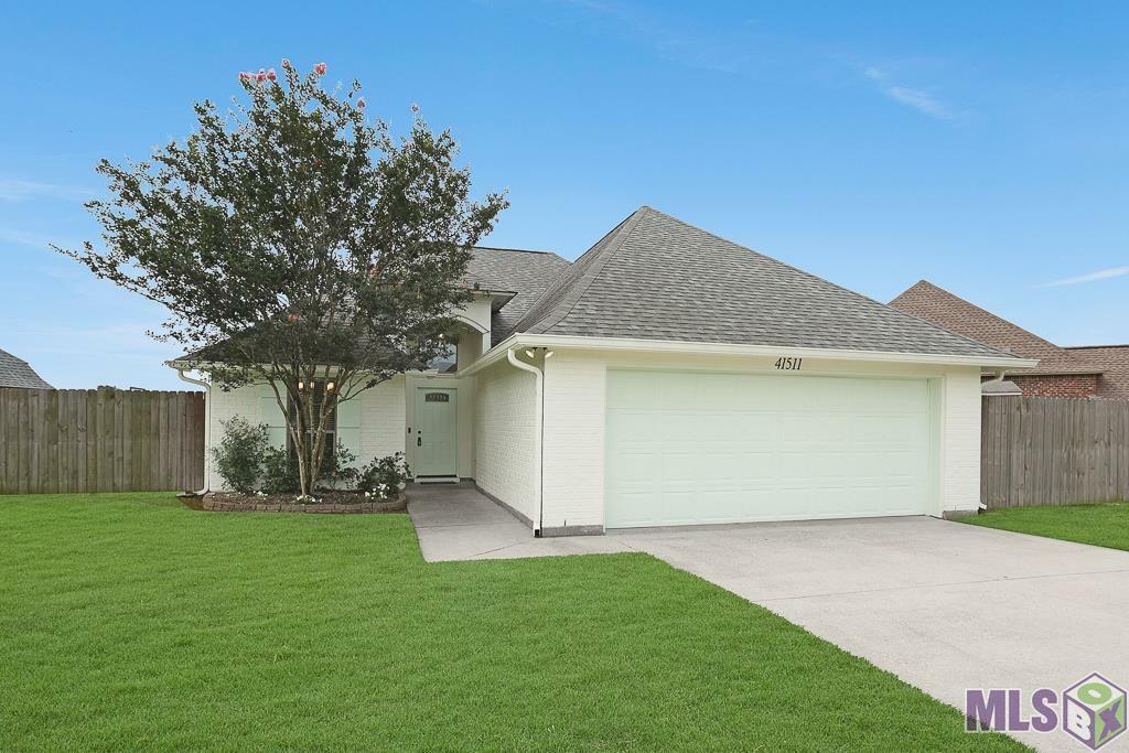 Property Photo: 41511 Hearthstone Ave LA 70769