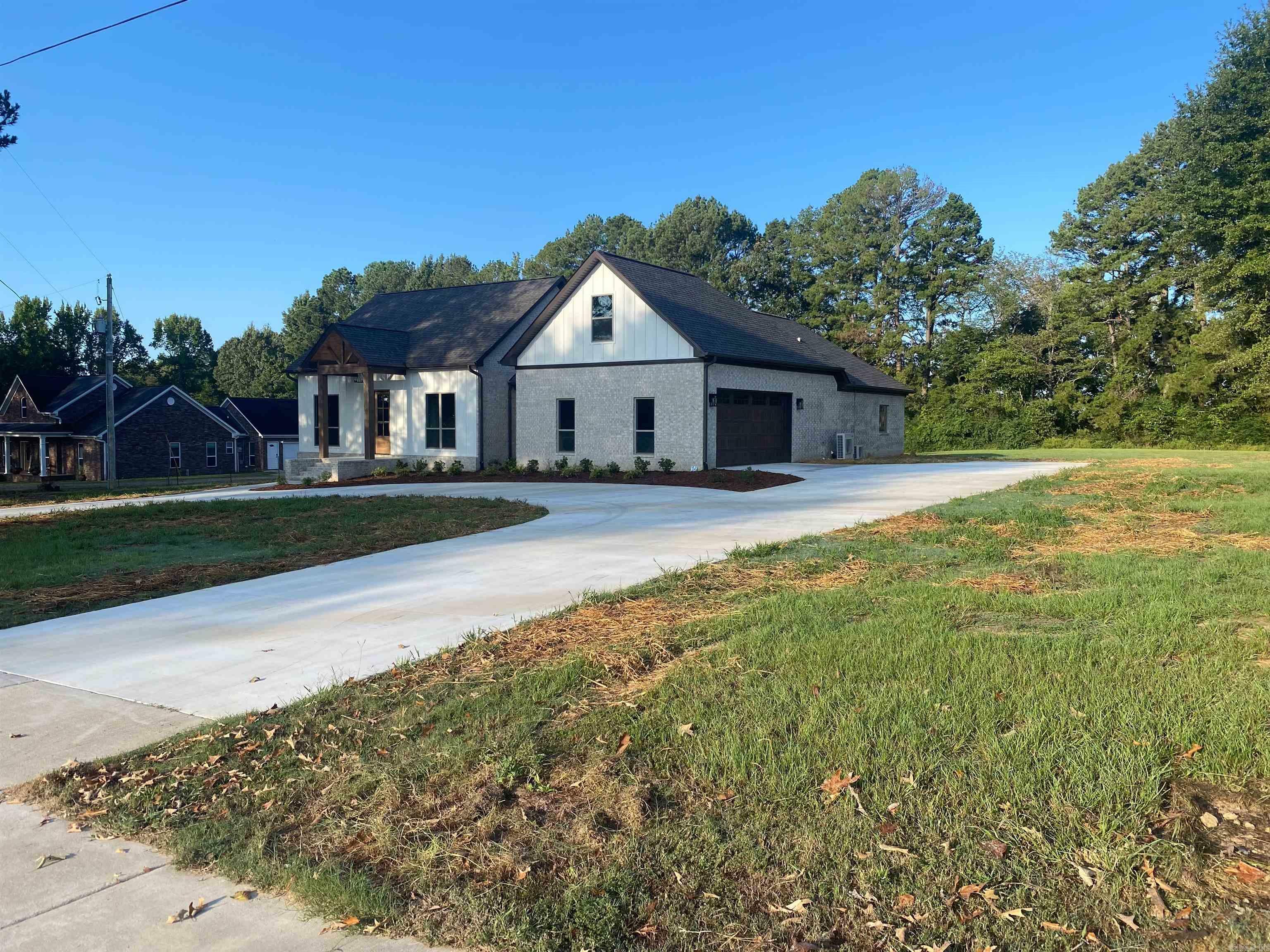 Property Photo:  36 Church Circle  AR 72058 