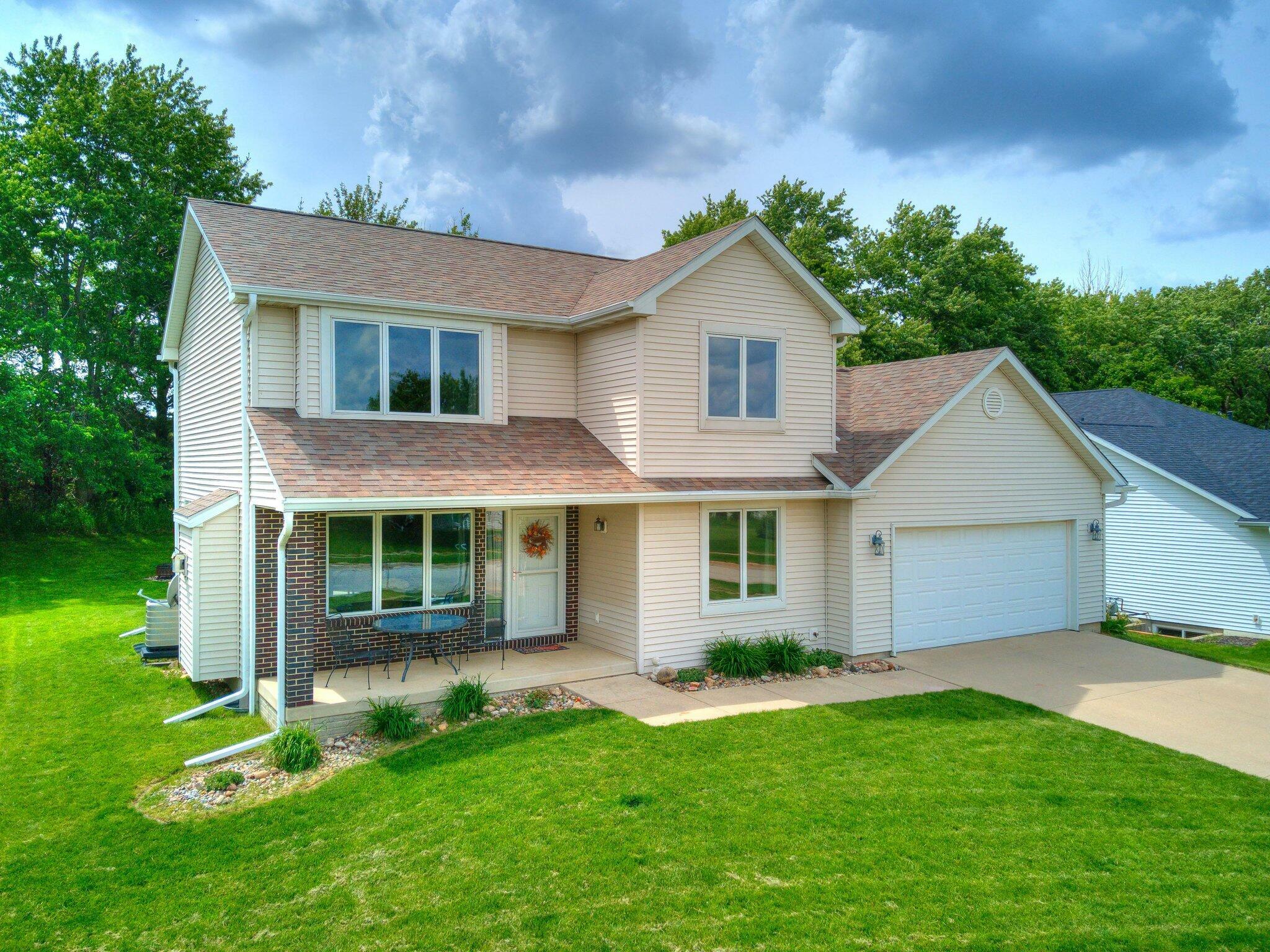 Property Photo:  5427 Cervantes Drive  IA 50014 