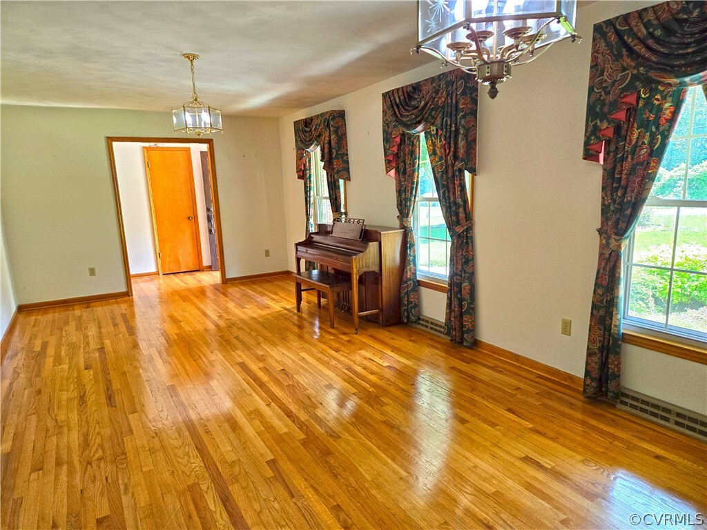 Property Photo:  622 Fairgrounds Rd  VA 23901 