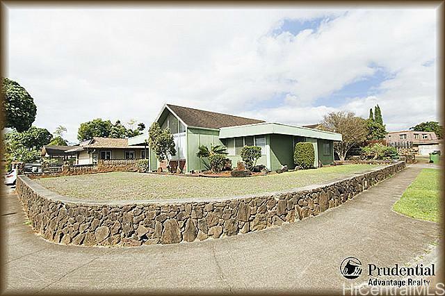 Property Photo:  94-357 Kaholo Street  HI 96789 