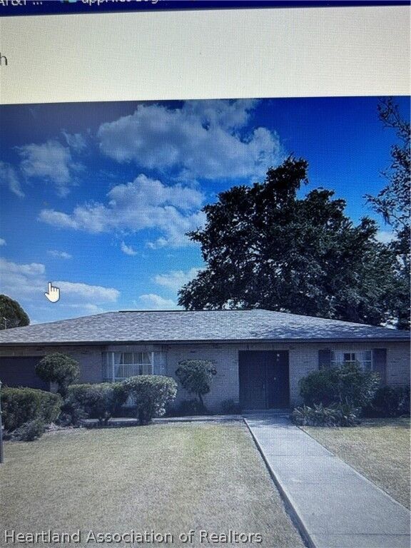 Property Photo: 136 Forever Avenue FL 33852