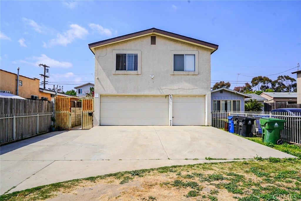 Property Photo:  341 E 118th Place  CA 90061 