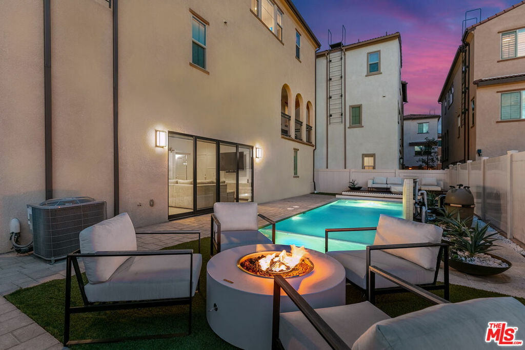 Property Photo: 11261 N Adobe Lane CA 91345
