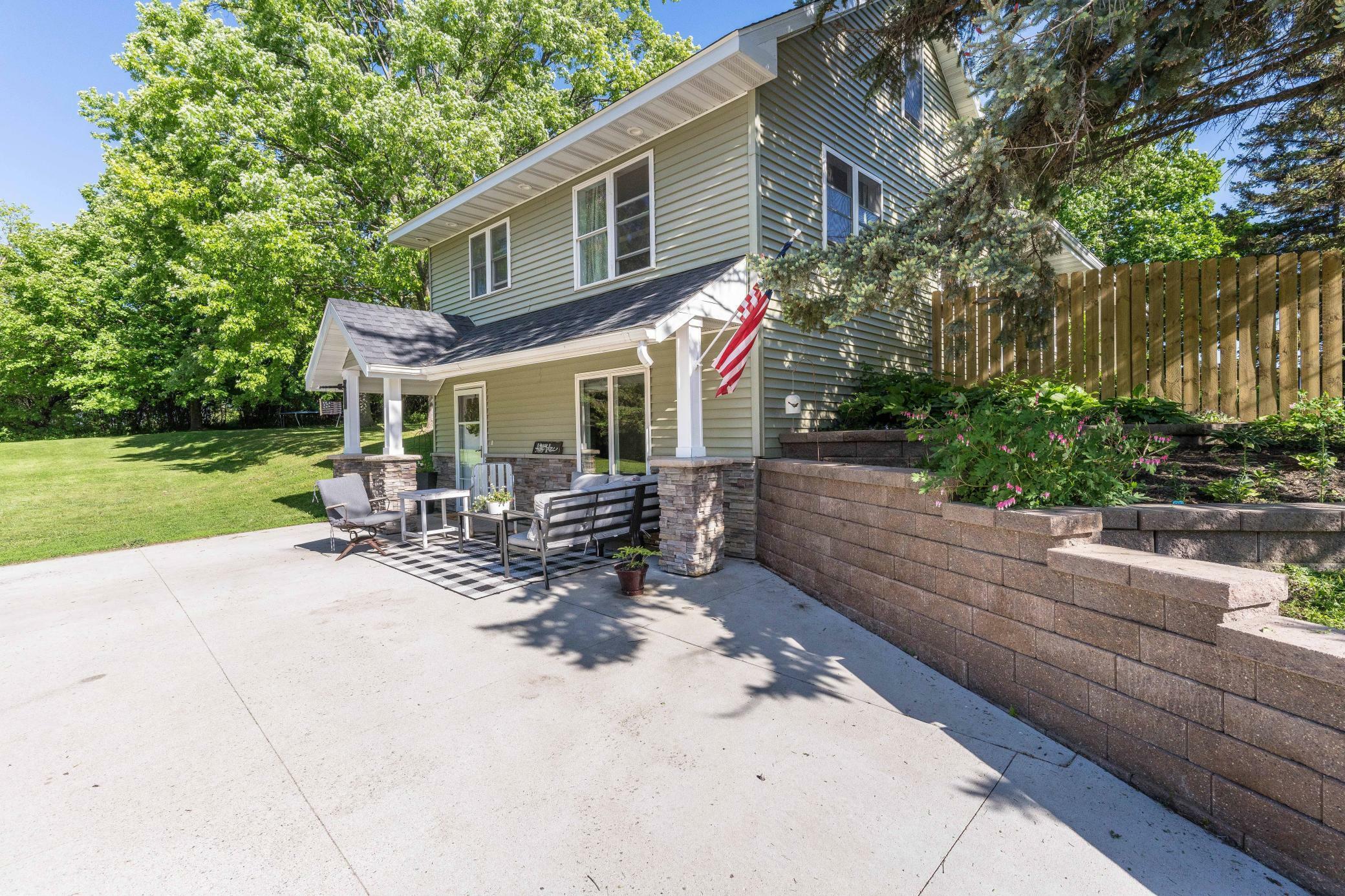Property Photo: 1711 W Fir Avenue MN 56537